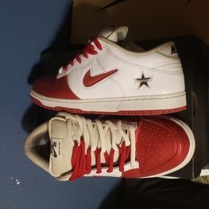 Supreme Nike Dunk Low